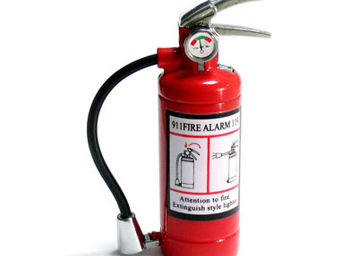 消防安全牢记心间——军训旅开展消防器材操作培训